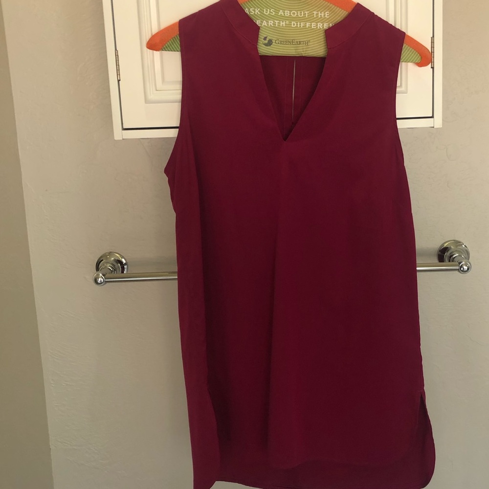 Banana Republic maroon sleeveless top